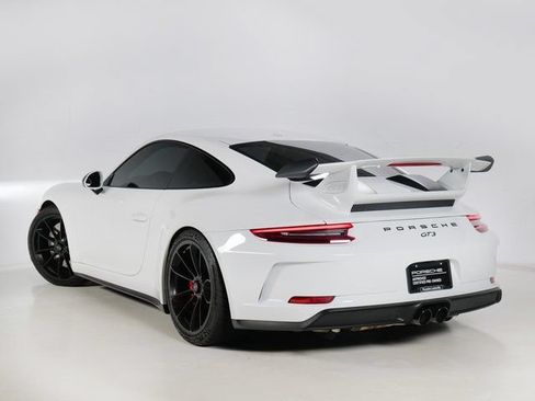 Certified 2018 Porsche 911 GT3 w/ Sport Chrono Package RWD image 3