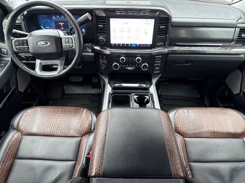 Used 2024 Ford F350 Lariat w/ Lariat Ultimate Package AWD/4WD image 12