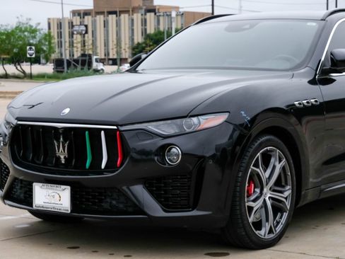 Used 2019 Maserati Levante S GranSport AWD/4WD image 7