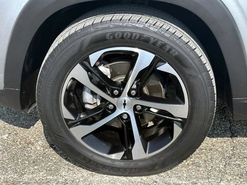Certified 2024 Chevrolet Trax RS FWD image 10