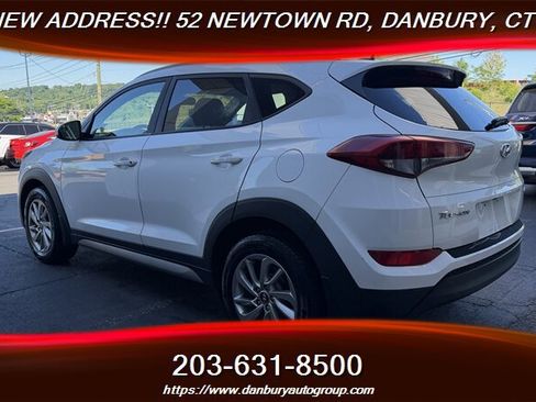 Used 2017 Hyundai Tucson SE AWD/4WD image 3