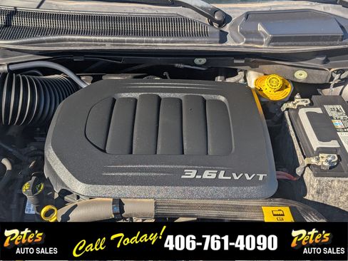 Used 2018 Dodge Grand Caravan SE w/ UConnect Hands-Free Group image 26