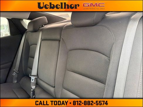 Used 2023 Chevrolet Malibu LT FWD image 16