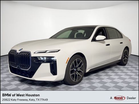 Used 2026 BMW 740i RWD image 1