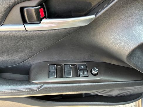 Used 2023 Toyota Camry XSE FWD image 21