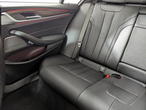 Used 2023 BMW 540i w/ M Sport Package RWD image 12