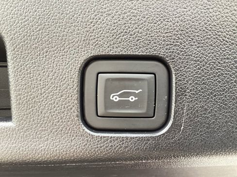 Used 2025 Chevrolet Traverse Z71 w/ Driver Confidence Package AWD/4WD image 10
