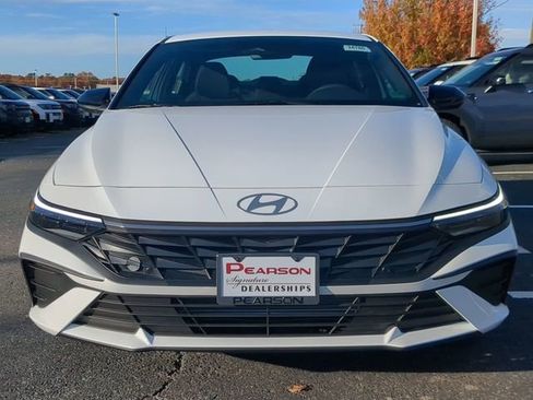 Used 2026 Hyundai Elantra Sport FWD image 8