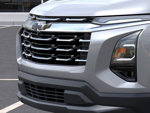 New 2026 Chevrolet Equinox LT w/ Safety and Technology Package FWD image 13