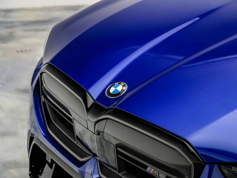 Used 2025 BMW M5 w/ Carbon Package AWD/4WD image 31