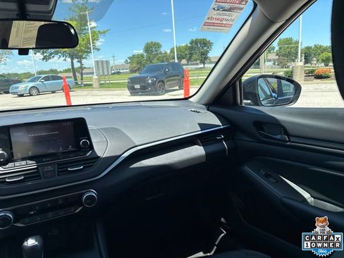 Used 2024 Nissan Altima 2.5 S FWD image 48