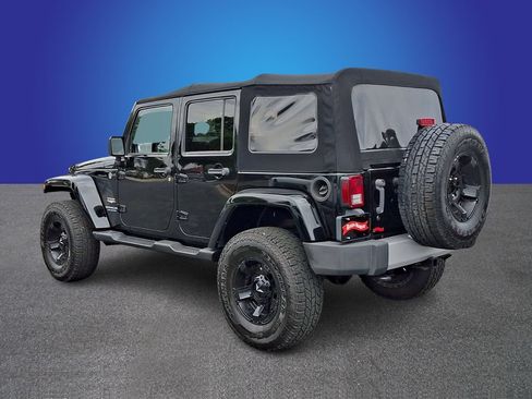 Used 2013 Jeep Wrangler Unlimited Sahara w/ Connectivity Group AWD/4WD image 6