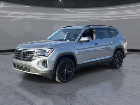 New 2026 Volkswagen Atlas SE FWD image 1