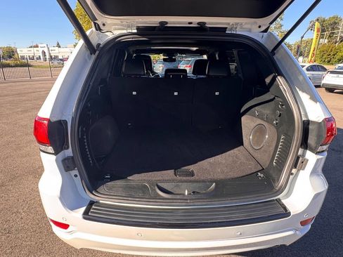Used 2018 Jeep Grand Cherokee Altitude image 14