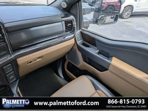Used 2023 Ford F250 Lariat w/ Lariat Ultimate Package AWD/4WD image 16