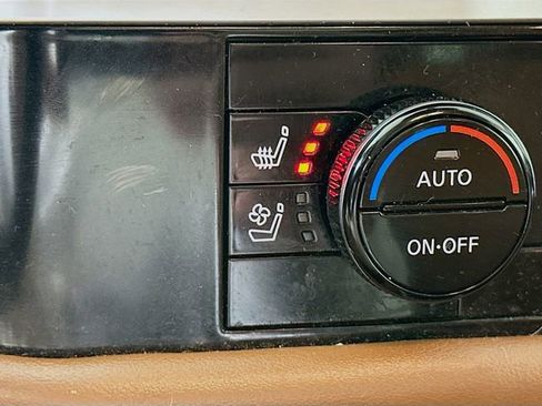Used 2023 Nissan Pathfinder Platinum AWD/4WD image 22
