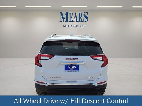 Used 2024 GMC Terrain SLT image 5