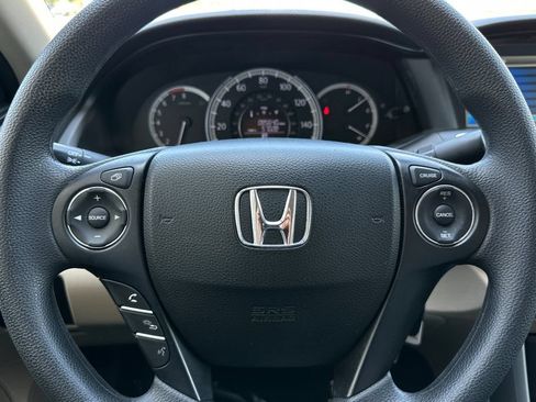 Used 2015 Honda Accord LX image 22