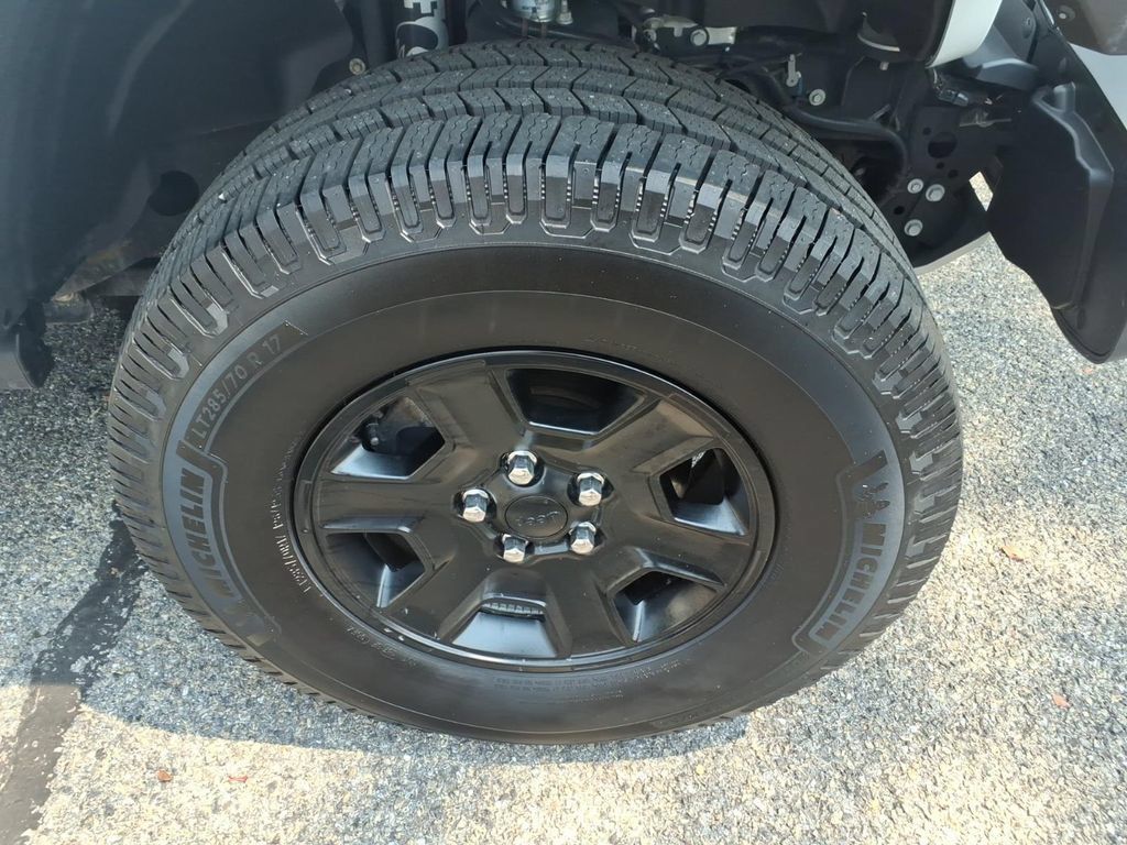 Used 2021 Jeep Gladiator Mojave AWD/4WD image 7