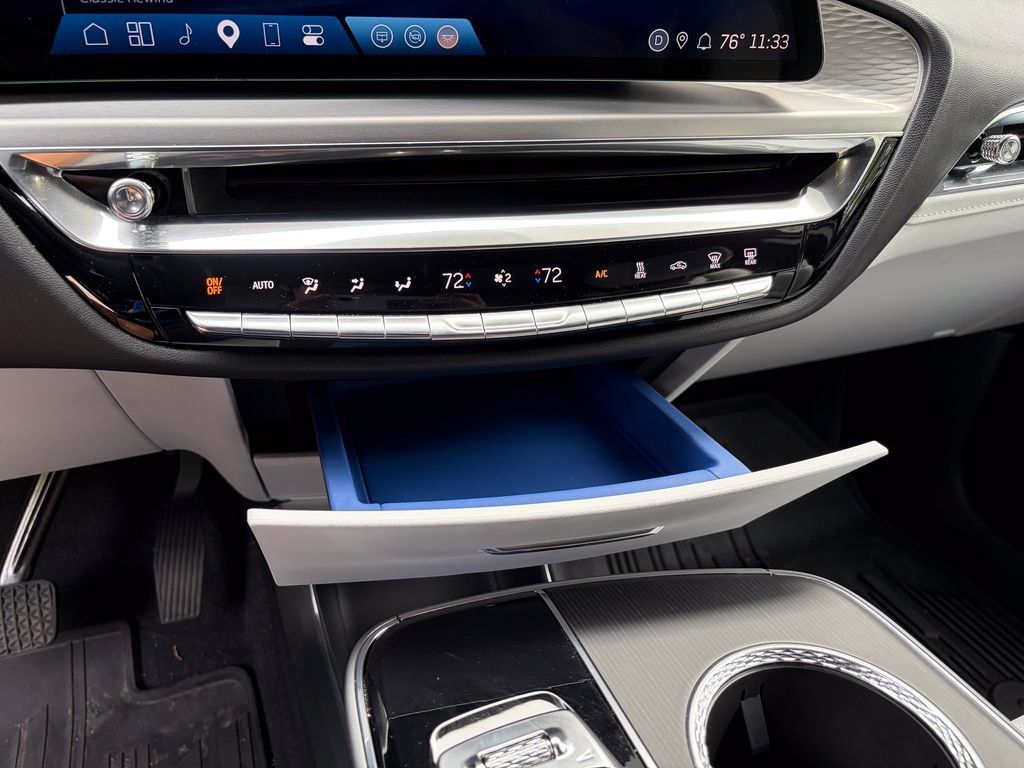 Used 2024 Cadillac Lyriq Sport AWD/4WD image 39