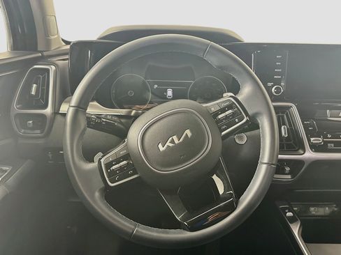 Used 2023 Kia Sorento EX w/ Panoramic Sunroof Package FWD image 18
