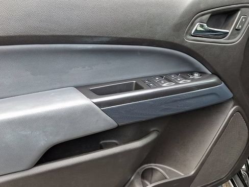 Used 2018 Chevrolet Colorado Z71 AWD/4WD image 12