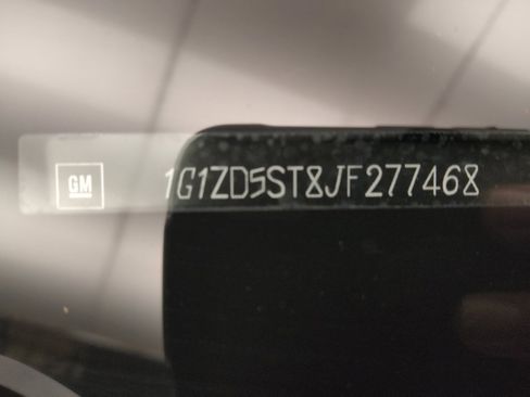 Used 2018 Chevrolet Malibu LT w/ Driver Confidence Package image 33