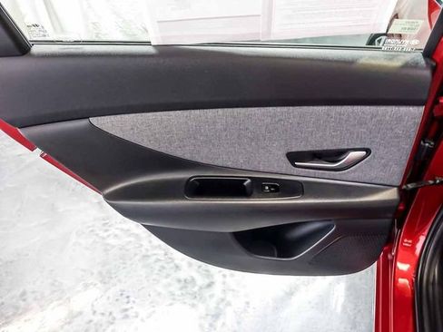 Used 2024 Hyundai Elantra Limited FWD image 29