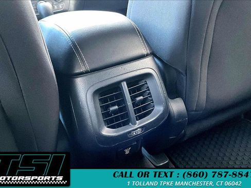 Used 2016 Jeep Cherokee Latitude w/ Cold Weather Group image 32