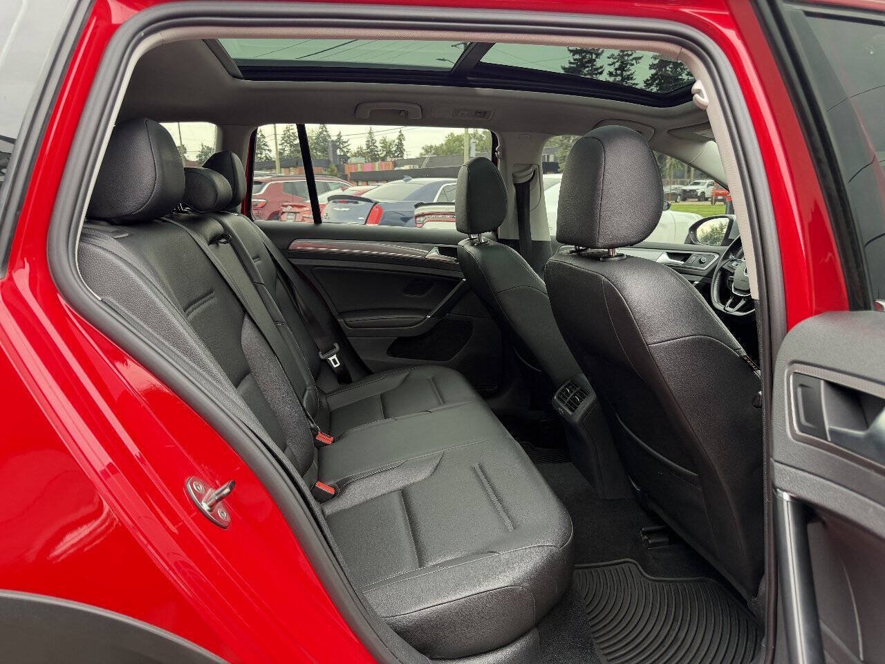 Used 2017 Volkswagen Golf Alltrack SEL AWD/4WD image 19