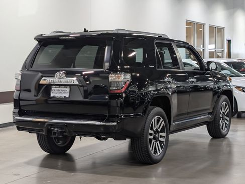 Used 2018 Toyota 4Runner Limited AWD/4WD image 3