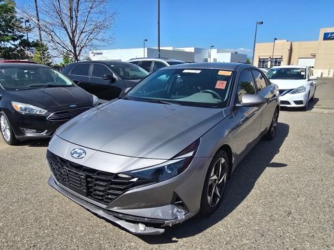 Used 2023 Hyundai Elantra SEL w/ Convenience Package FWD image 11