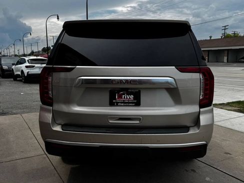 Used 2021 GMC Yukon XL Denali w/ Denali Premium Package AWD/4WD image 8