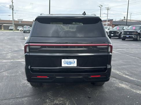 Used 2025 Lincoln Navigator Reserve w/ Jet Appearance Package AWD/4WD image 8