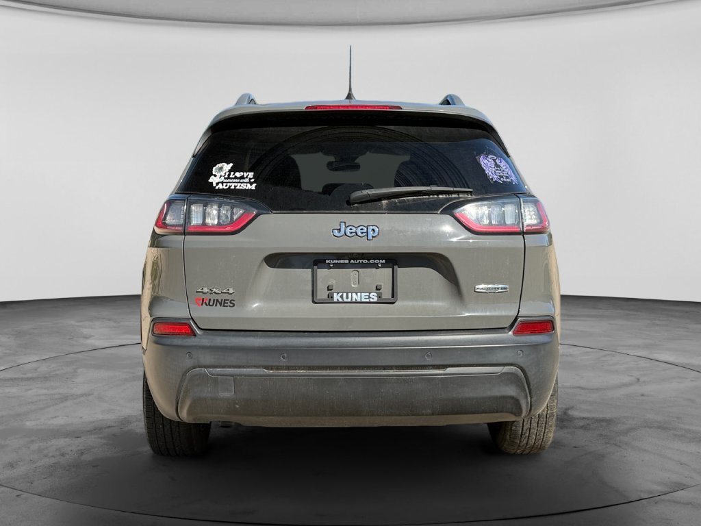 Used 2021 Jeep Cherokee Latitude Plus AWD/4WD image 8