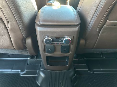 Used 2021 Ford Explorer King Ranch w/ Premium Technology Package image 25