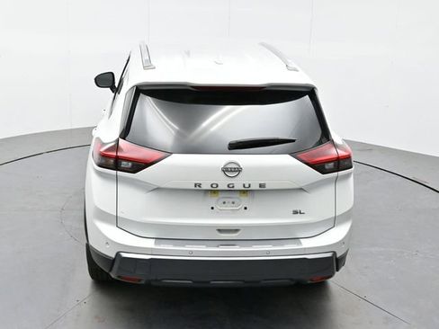 Used 2024 Nissan Rogue SL image 36