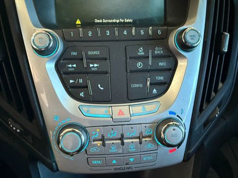 Used 2014 Chevrolet Equinox LT w/ Driver Convenience Package image 17