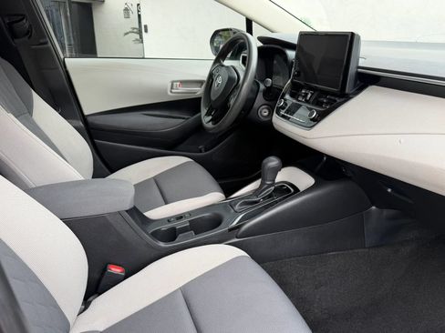 Used 2023 Toyota Corolla LE w/ Carpet Mat Package (TMS) FWD image 9