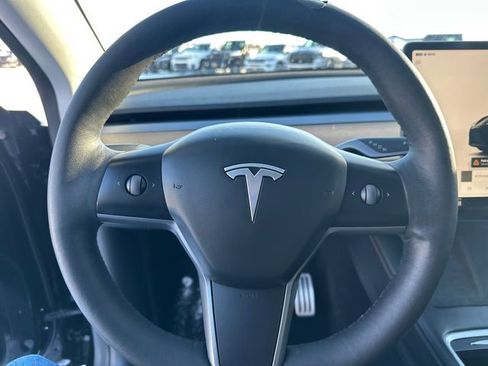 Used 2023 Tesla Model Y Performance image 25