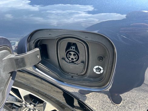 Used 2021 Ford Mustang Mach-E Premium AWD/4WD image 10