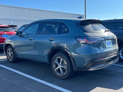Used 2024 Honda HR-V EX-L image 3