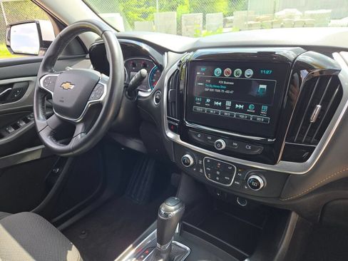Used 2019 Chevrolet Traverse LT AWD/4WD image 8