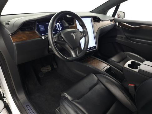 Used 2020 Tesla Model X Long Range image 15