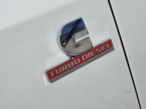New 2026 RAM 2500 Laramie AWD/4WD image 8