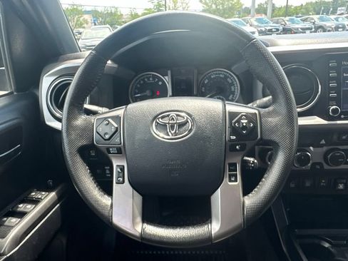 Used 2020 Toyota Tacoma Limited AWD/4WD image 16