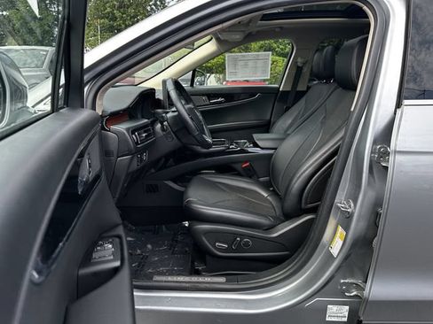 Certified 2023 Lincoln Nautilus Reserve AWD/4WD image 19
