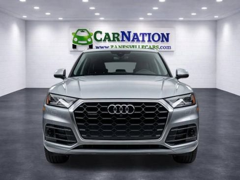 Used 2019 Audi Q5 2.0T Premium w/ Convenience Package AWD/4WD image 3