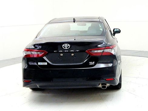 Used 2023 Toyota Camry XLE w/ Navigation Package image 5