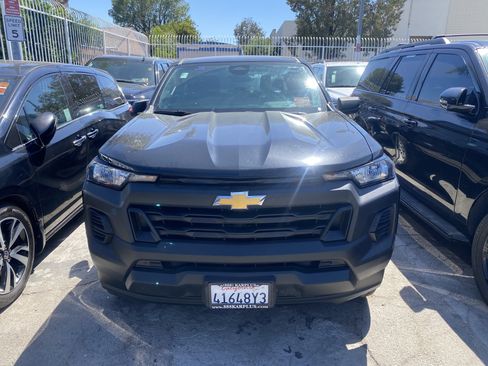 Used 2024 Chevrolet Colorado W/T RWD image 3